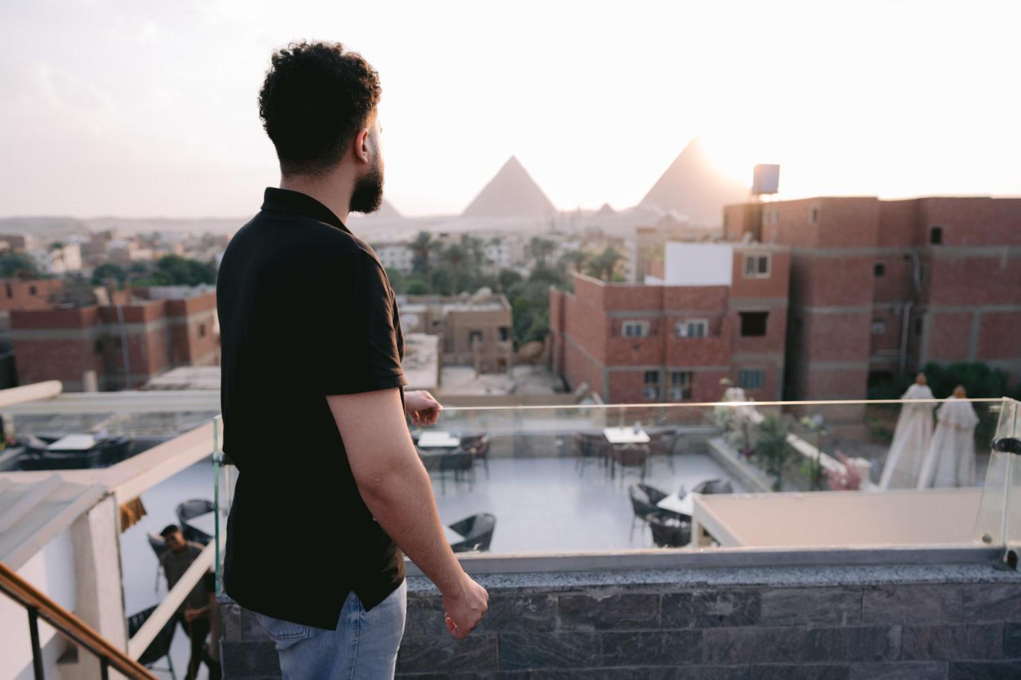 Tuya Pyramids Inn Kafret el-Gabal 外观 照片