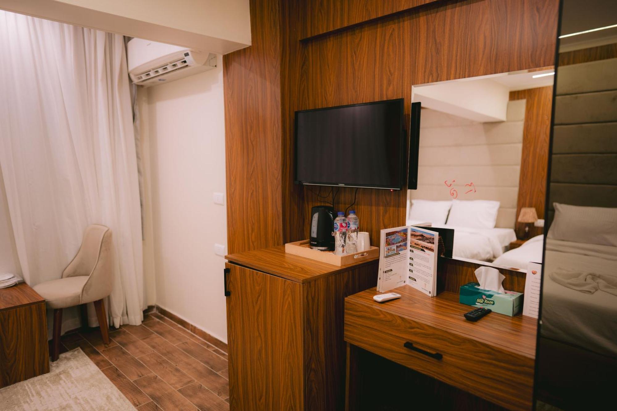 Tuya Pyramids Inn Kafret el-Gabal 外观 照片