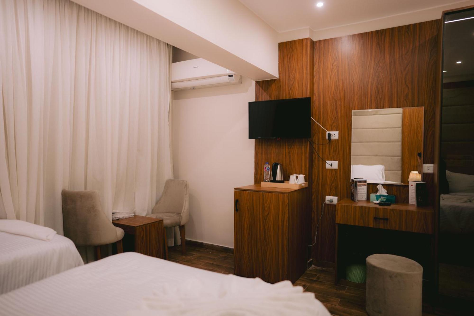 Tuya Pyramids Inn Kafret el-Gabal 外观 照片